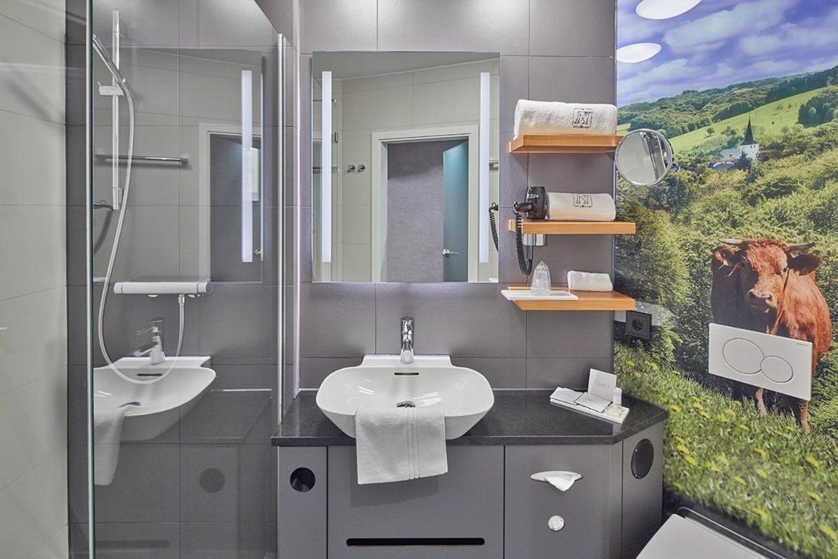Landhotel Naafs-Haeuschen Lohmar Luaran gambar